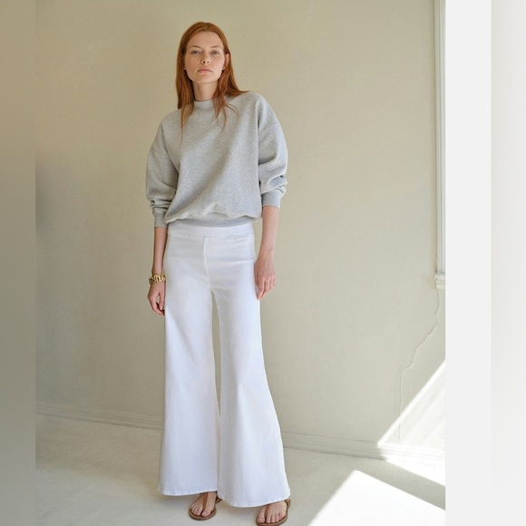 FRAME White Flare Jeans - Picture 1 of 8